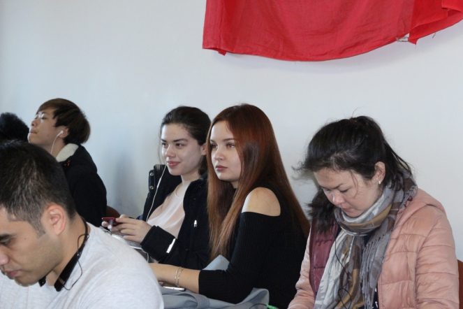 Студенты СПбГПМУ обсудили причины и итоги Великой Октябрьской революции 15