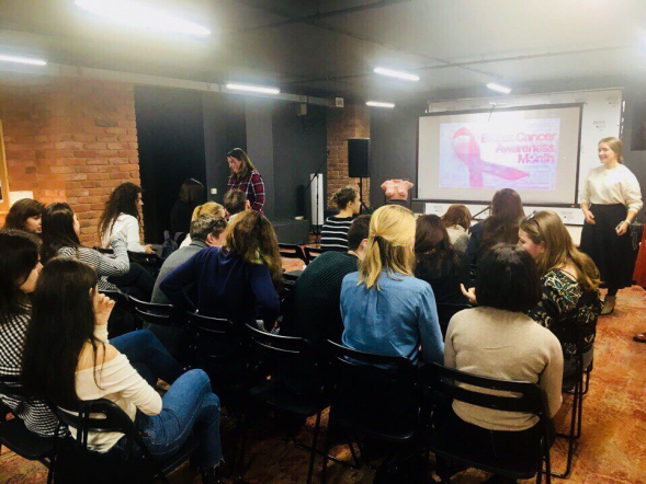 Обучающиеся СПбГПМУ рассказали петербуржцам о заболеваниях молочной железы 1