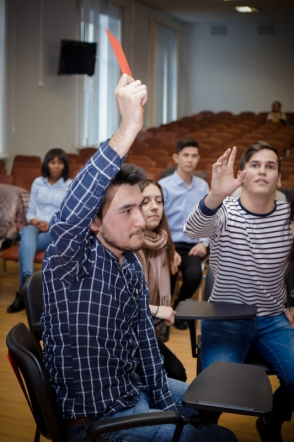 Студенты-иностранцы СПбГПМУ провели «Брейн-ринг» 36