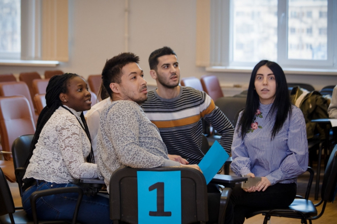 Студенты-иностранцы СПбГПМУ провели «Брейн-ринг» 38