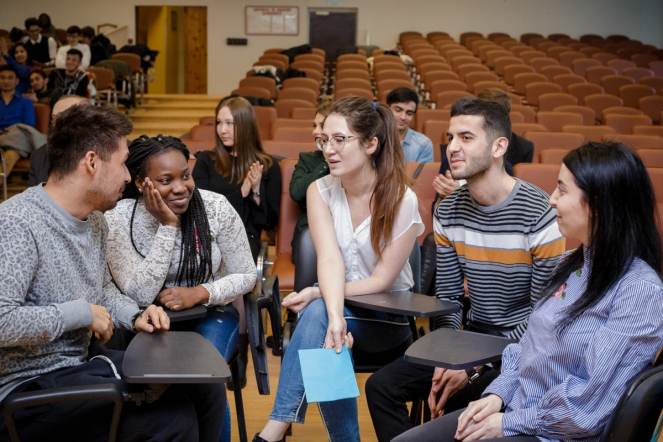 Студенты-иностранцы СПбГПМУ провели «Брейн-ринг» 48