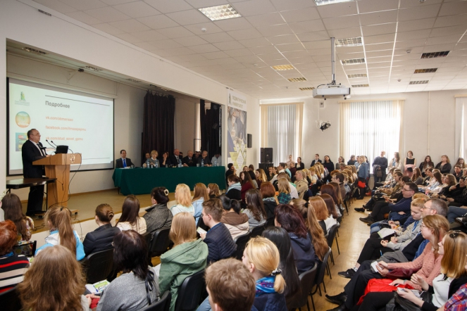 Педиатрический университет распахнул свои двери для более 400 абитуриентов