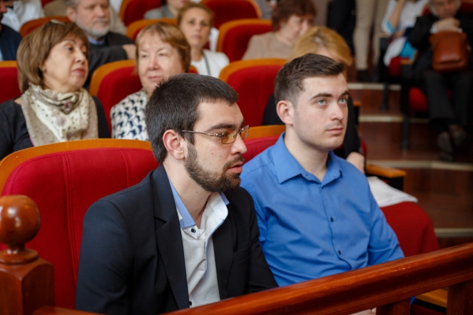 На ученом совете впервые вручены именные стипендии студентам 1