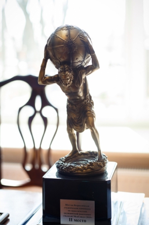 На ученом совете впервые вручены именные стипендии студентам 4