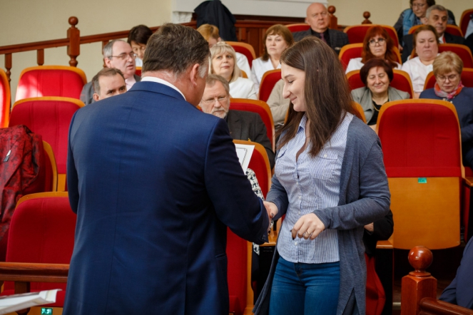 На ученом совете впервые вручены именные стипендии студентам 17