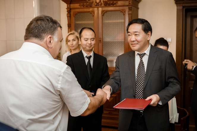 Педиатрический университет будет сотрудничать с китайскими врачами