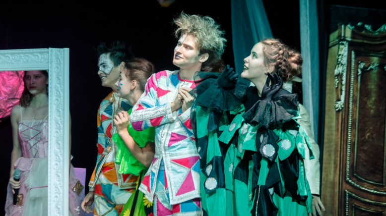 «Гиппократ» открывает театральный сезон 11