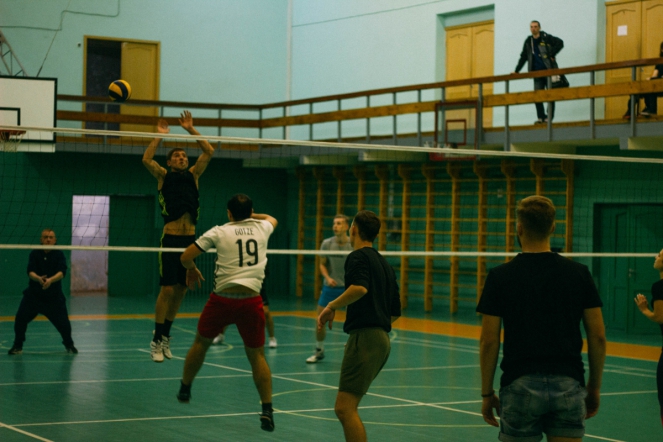 Студенты посоревновались с администрацией СПбГПМУ 10