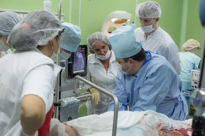 В СПбГПМУ провели уникальную операцию роженице с опухолью 1