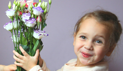 С праздником 8 марта