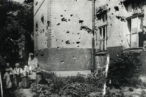 Памяти сотрудников Педиатрического университета, работавшим в годы блокады Ленинграда 3