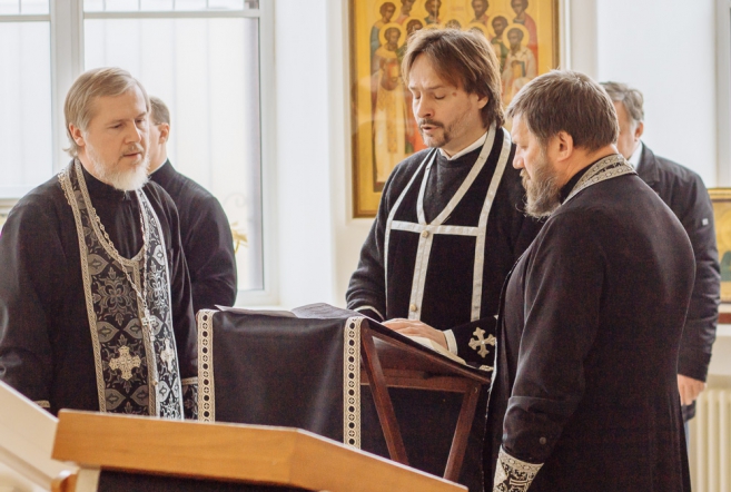 В Педиатрическом университете прошел крестный ход против эпидемии 1