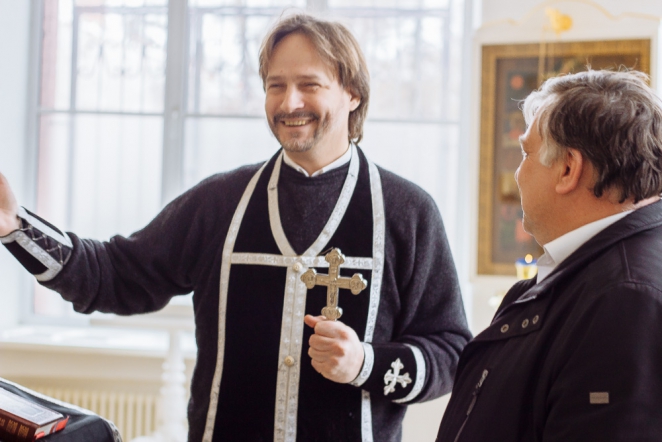 В Педиатрическом университете прошел крестный ход против эпидемии 5