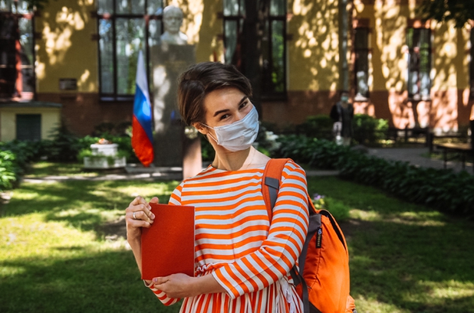 Выпускникам Педиатрического университета вручили дипломы о высшем образовании 1