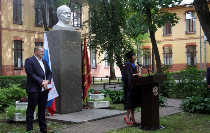 Иностранным выпускникам Педиатрического университета вручили дипломы 15