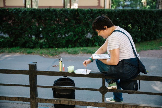 Более 20 художников нарисовали Педиатрический университет 17