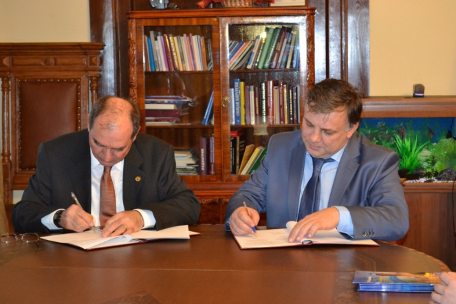 Педиатрический университет подписал меморандум о сотрудничестве с греческим университетом им. Демокрита 1