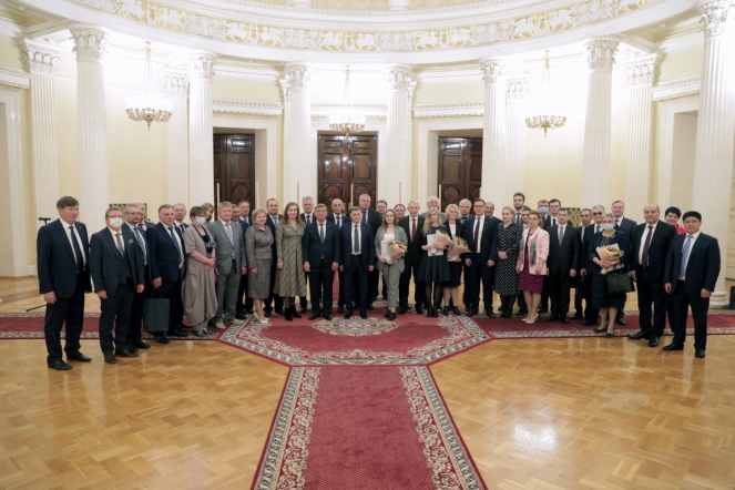 Ректору СПбГПМУ вручили благодарность за  вклад в борьбу с COVID-19 5