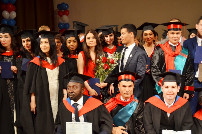 Педиатрический университет выпустил более полутысячи молодых врачей 20