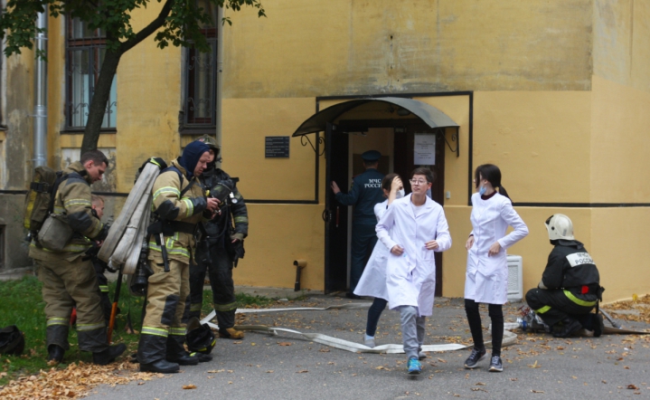 В СПбГПМУ прошли пожарно-тактические учения 9