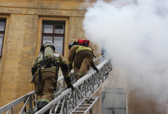 В СПбГПМУ прошли пожарно-тактические учения 15