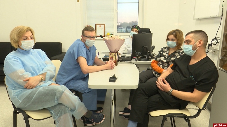 Бригада врачей СПбГПМУ приехала в Псков для консультативной помощи