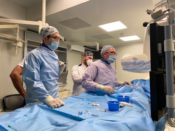 Врачи СПБГПМУ провели первое в Чечне эндоваскулярное вмешательство ребёнку