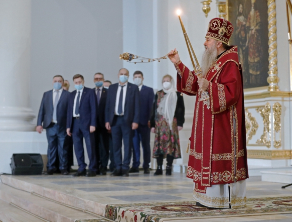 В Смольном соборе наградили студентов и преподавателей СПбГПМУ