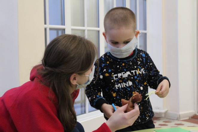 Волонтеры проекта «Дети-Детям» посетили Детский пульмонологический центр 8