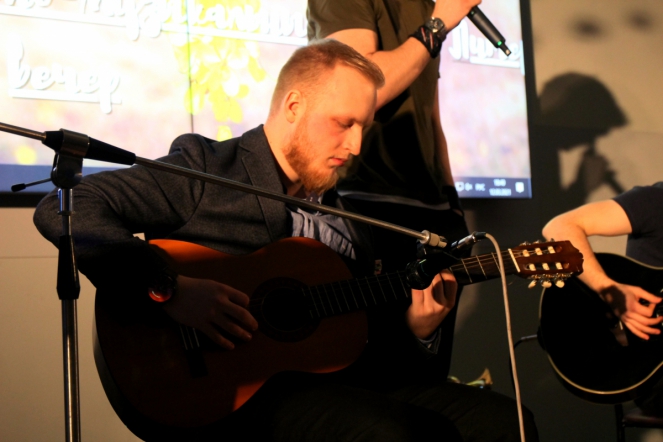 Студенты СПбГПМУ провели литературно-музыкальный вечер 10