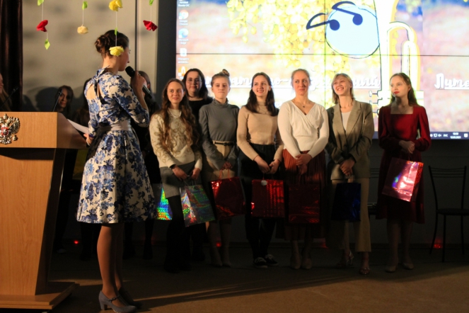 Студенты СПбГПМУ провели литературно-музыкальный вечер 17