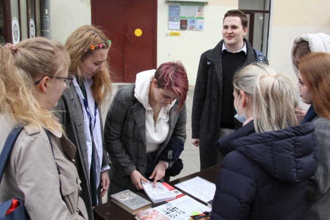 Студенты СПбГПМУ обменялись книгами и учебными материалами 4