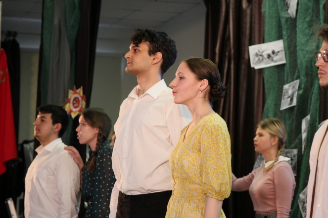 Студенты СПбГПМУ исполнили песни Победы 22