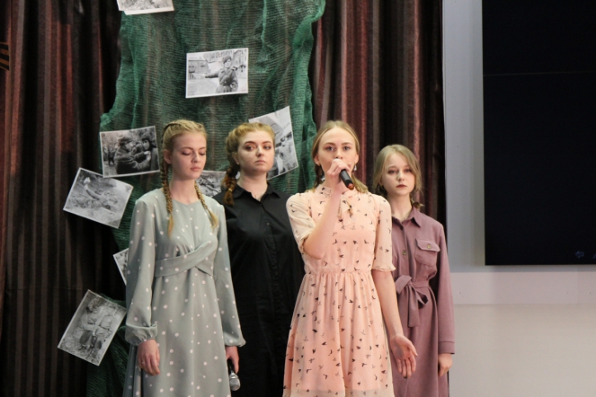 Студенты СПбГПМУ исполнили песни Победы 36