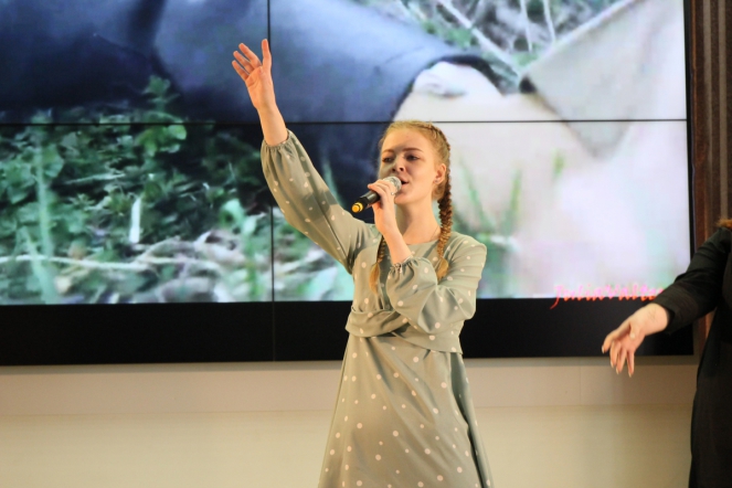 Студенты СПбГПМУ исполнили песни Победы 37