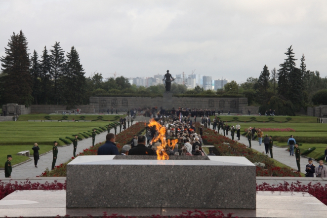 Студенты и сотрудники СПбГПМУ почтили память героев 20