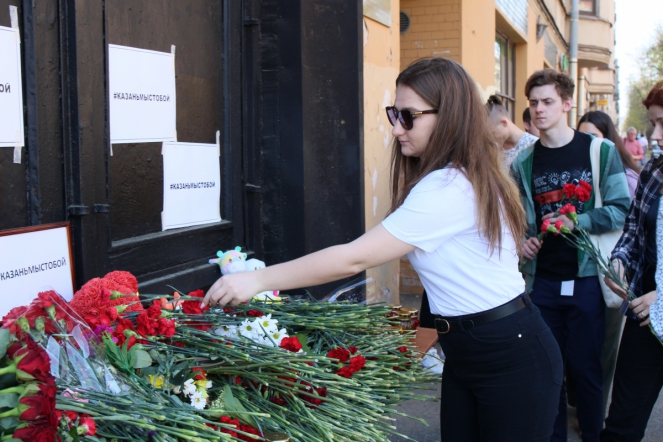 Студенты СПбГПМУ возложили цветы у представительства Татарстана в Санкт-Петербурге 3
