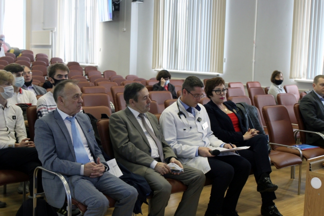 Студентов Педиатрического университета поблагодарили за борьбу с COVID-19 15