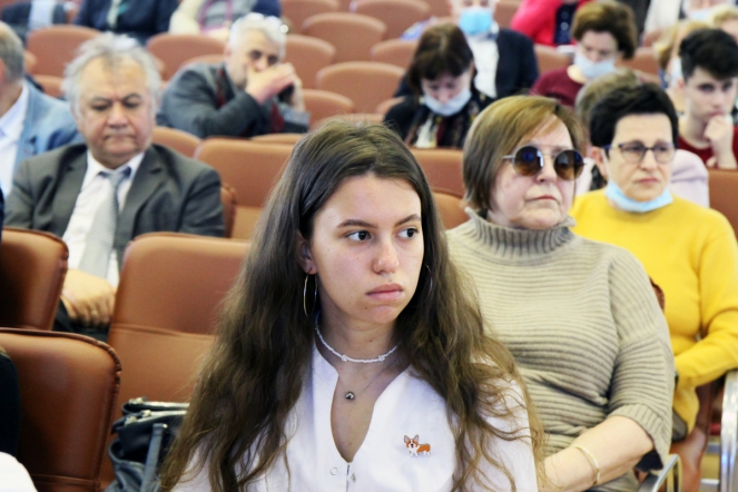 Студентов Педиатрического университета поблагодарили за борьбу с COVID-19 18