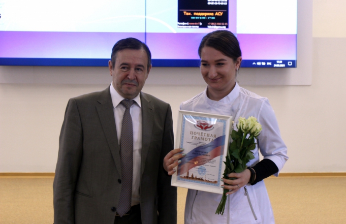 Студентов Педиатрического университета поблагодарили за борьбу с COVID-19 43