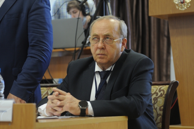 26 мая: Пленарное  заседание 8