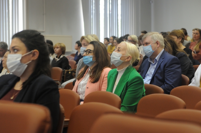 26 мая: Пленарное  заседание 32