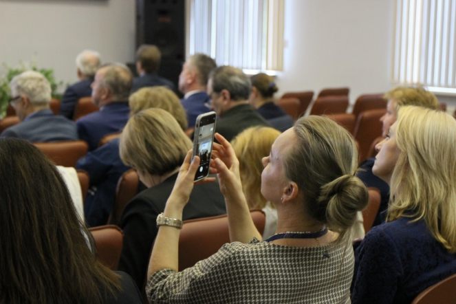 26 мая: Пленарное  заседание 99