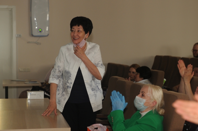 27 мая: Актуальные проблемы педиатрической нефрологии 32