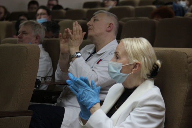 27 мая: Актуальные проблемы педиатрической нефрологии 38