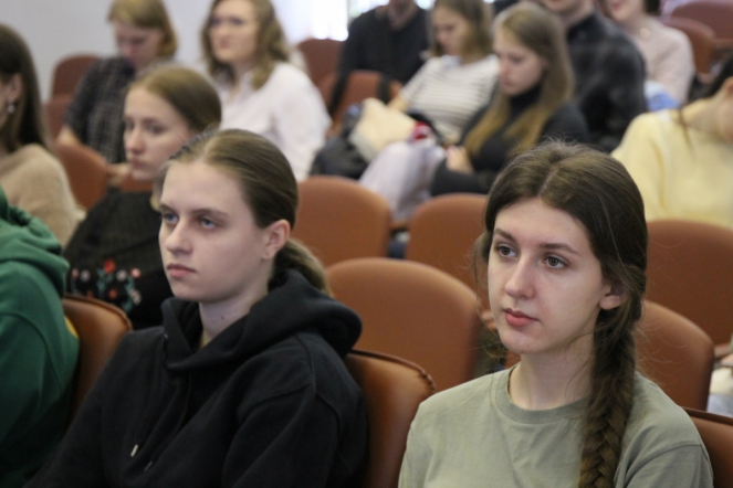 28 мая: Пленарное заседание 9