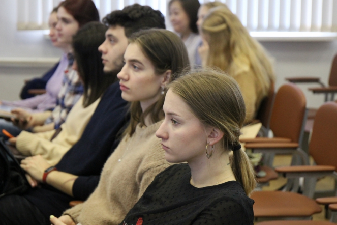 28 мая: Пленарное заседание 10