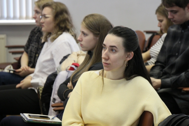 28 мая: Пленарное заседание 12