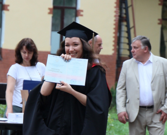 В Педиатрическом университете вручили дипломы выпускникам 99