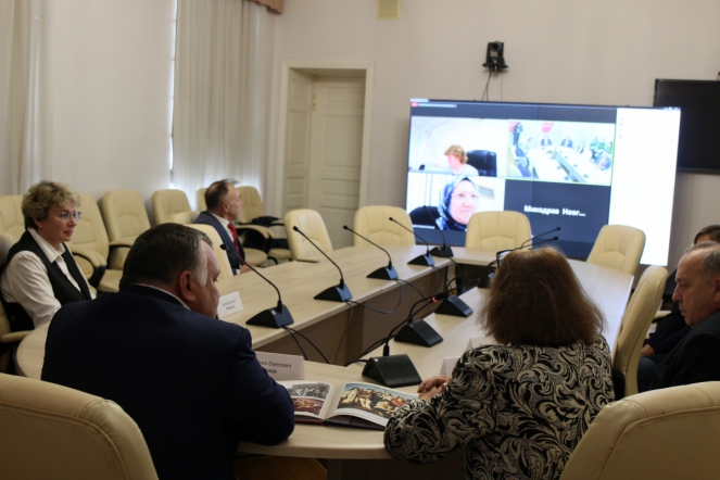 Книгу о Выездной студенческой поликлинике представили в РНБ 5